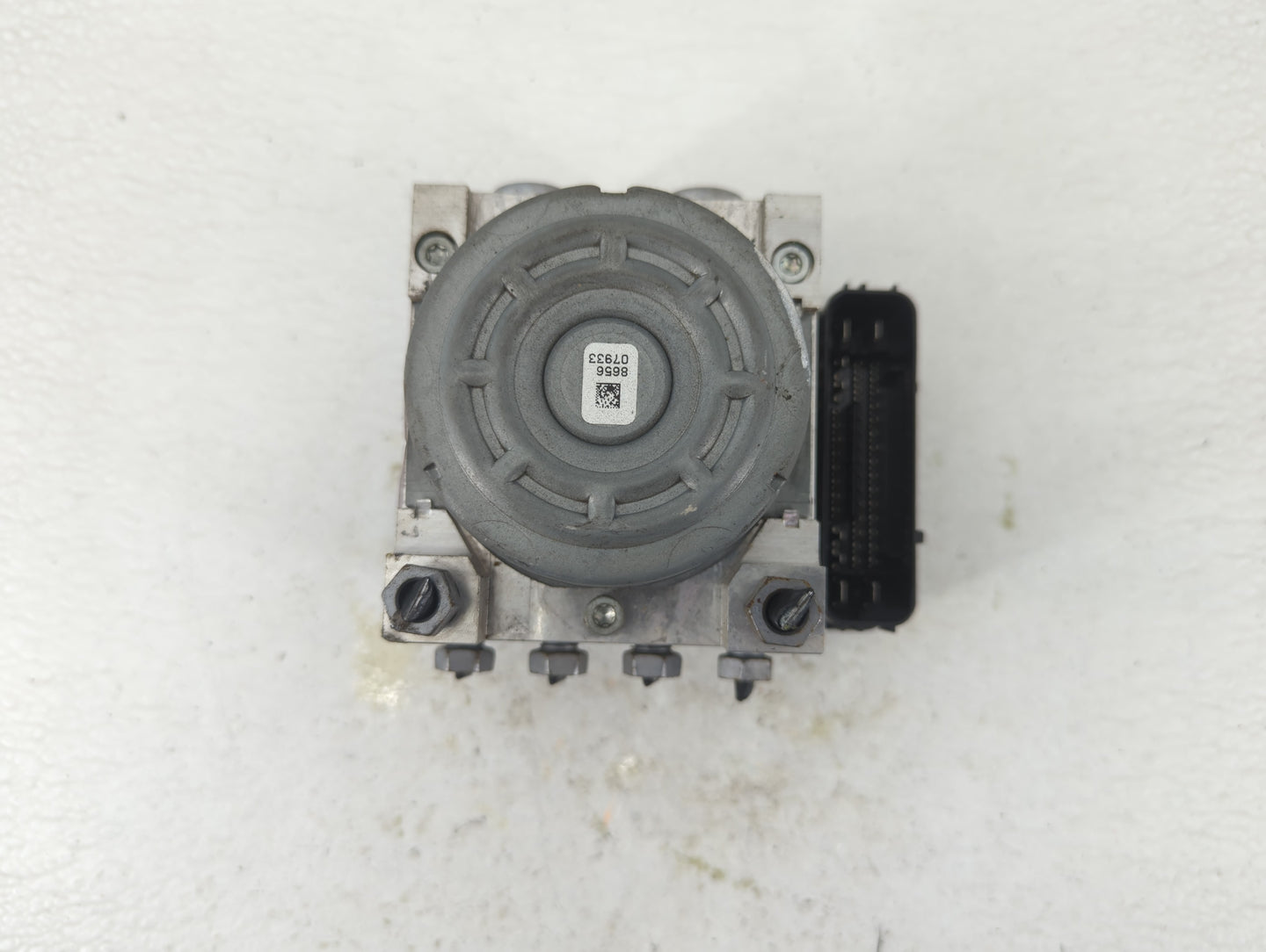 2013 Ford Fusion ABS Pump Control Module Replacement P/N:DG9C-2C405-FB Fits OEM Used Auto Parts - Oemusedautoparts1.com