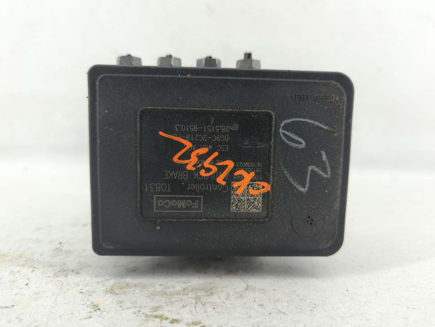 2013 Ford Fusion ABS Pump Control Module Replacement P/N:DG9C-2C405-FB Fits OEM Used Auto Parts - Oemusedautoparts1.com