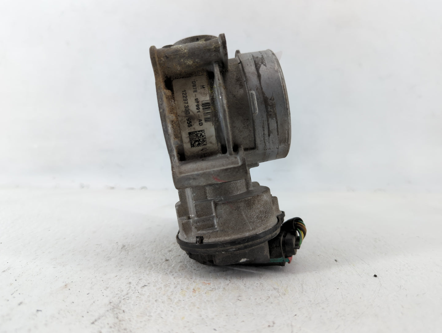 2013-2020 Ford Fusion Throttle Body P/N:DS7E-9F991-AD Fits Fits 2013 2014 2015 2016 2017 2018 2019 2020 2021 2022 OEM Used A