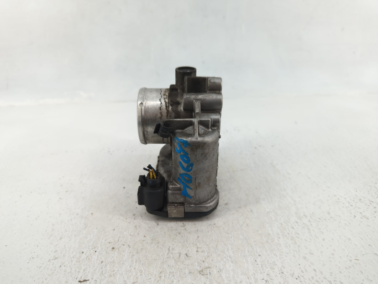 2013-2014 Ford Fusion Throttle Body P/N:7S7G-9F991-CA Fits Fits 2013 2014 2015 2016 2017 2018 2019 OEM Used Auto Parts - Oem