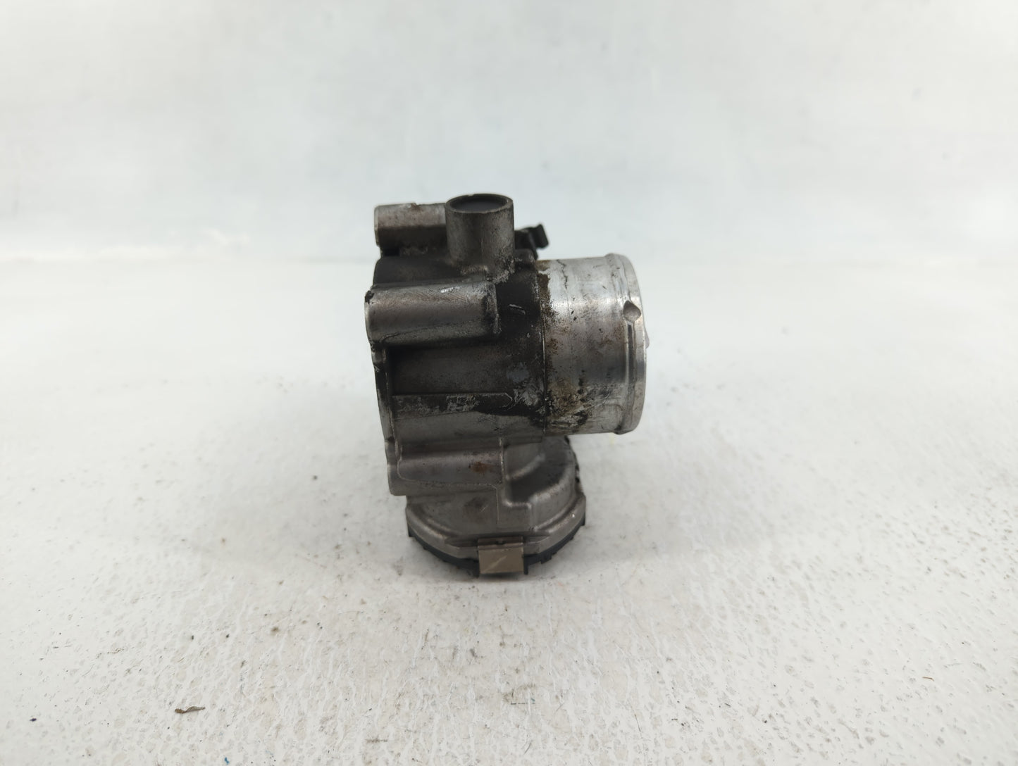 2013-2014 Ford Fusion Throttle Body P/N:7S7G-9F991-CA Fits Fits 2013 2014 2015 2016 2017 2018 2019 OEM Used Auto Parts - Oem