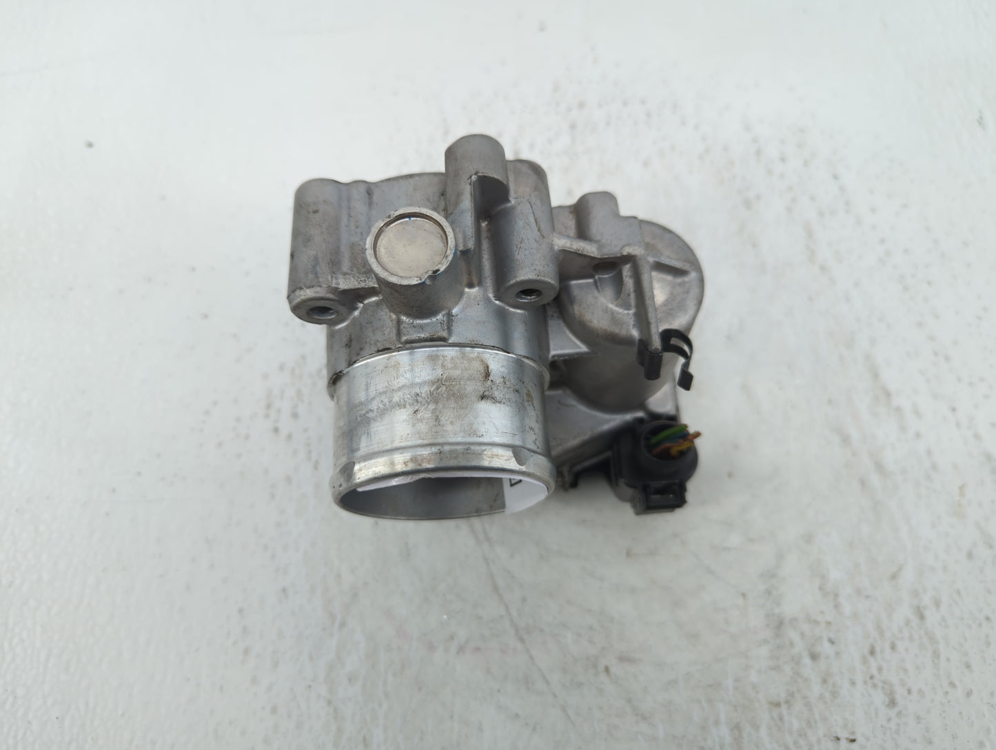 2013-2014 Ford Fusion Throttle Body P/N:7S7G-9F991-CA Fits Fits 2013 2014 2015 2016 2017 2018 2019 OEM Used Auto Parts - Oem