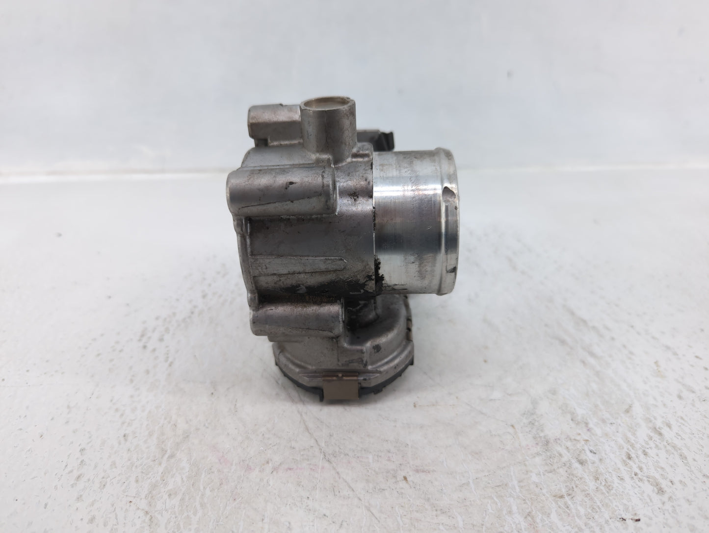 2013-2014 Ford Fusion Throttle Body P/N:7S7G-9F991-CA Fits Fits 2013 2014 2015 2016 2017 2018 2019 OEM Used Auto Parts - Oem