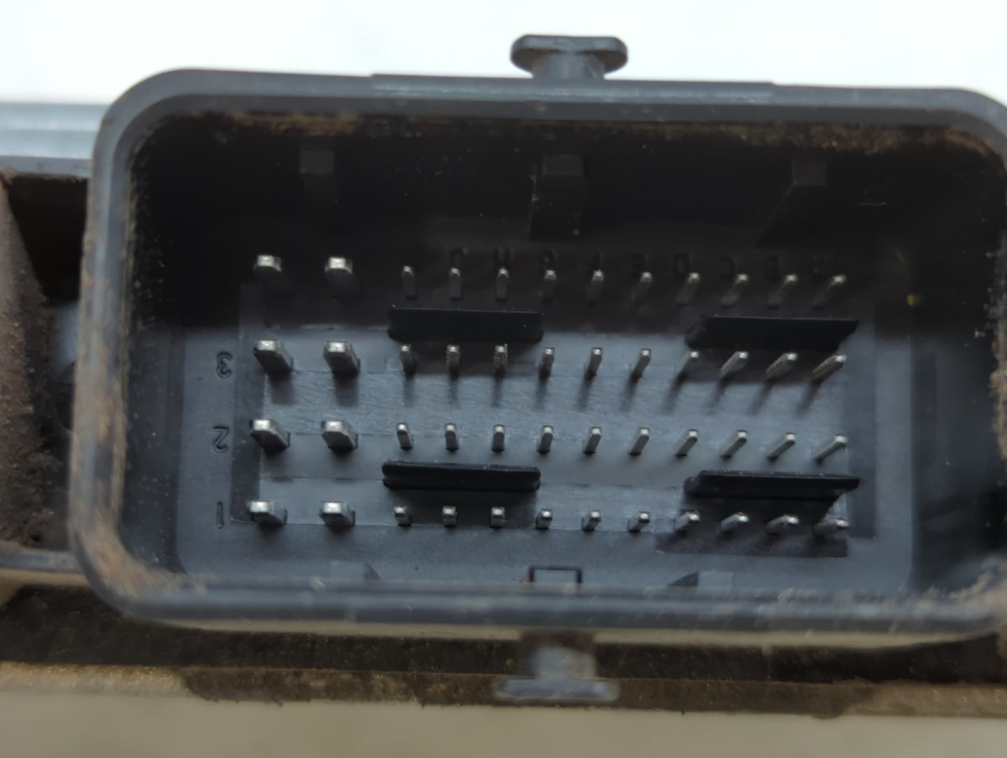 2013 Ford Fusion PCM Engine Control Computer ECU ECM PCU OEM P/N:DS7A-12A650-ATG Fits OEM Used Auto Parts - Oemusedautoparts