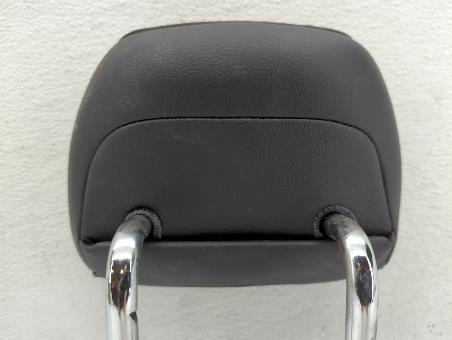 2013 Ford Fusion Headrest Head Rest Rear Seat Fits Fits 1999 2000 2001 2002 2003 OEM Used Auto Parts - Oemusedautoparts1.com