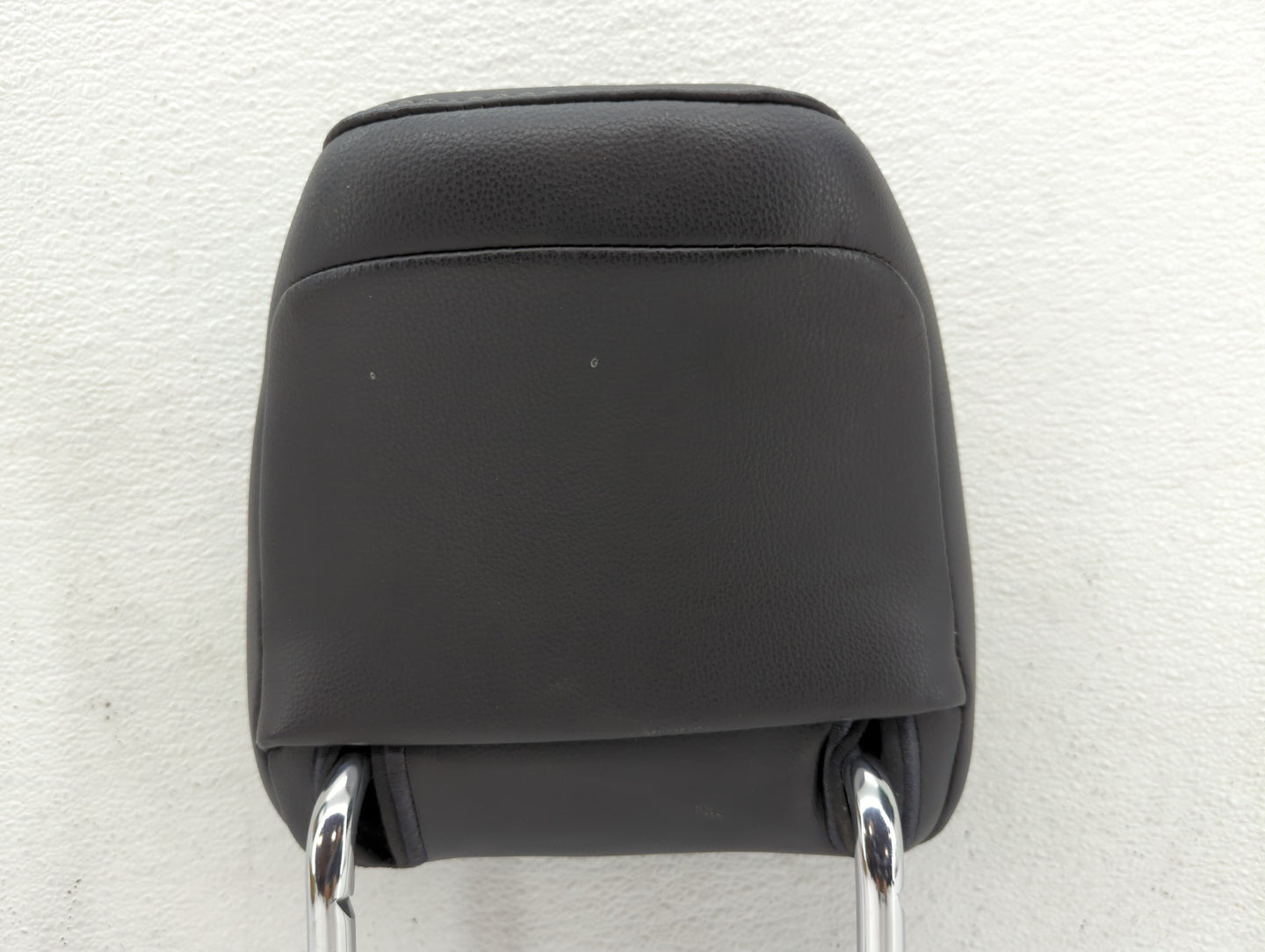 2013 Ford Fusion Headrest Head Rest Front Driver Passenger Seat Fits Fits 1999 2000 2001 2002 OEM Used Auto Parts - Oemuseda