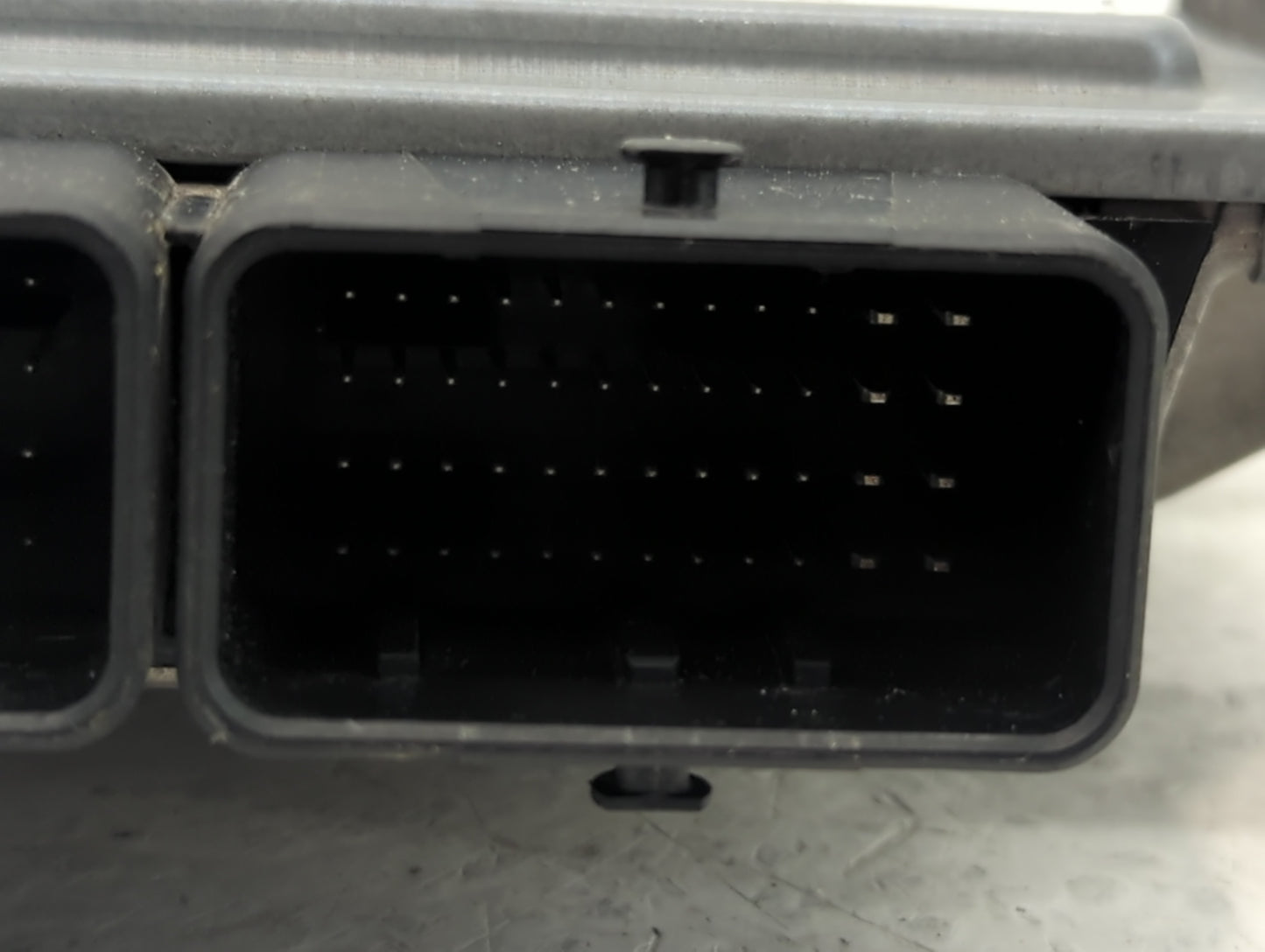 2013 Ford Fusion PCM Engine Control Computer ECU ECM PCU OEM P/N:DS7A-12A650-ATJ Fits OEM Used Auto Parts - Oemusedautoparts