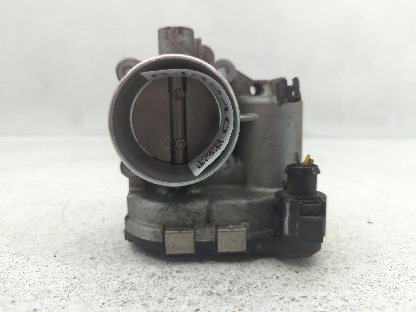 2013-2014 Ford Fusion Throttle Body P/N:7S7G-9F991-CA Fits Fits 2013 2014 2015 2016 2017 2018 2019 OEM Used Auto Parts - Oem