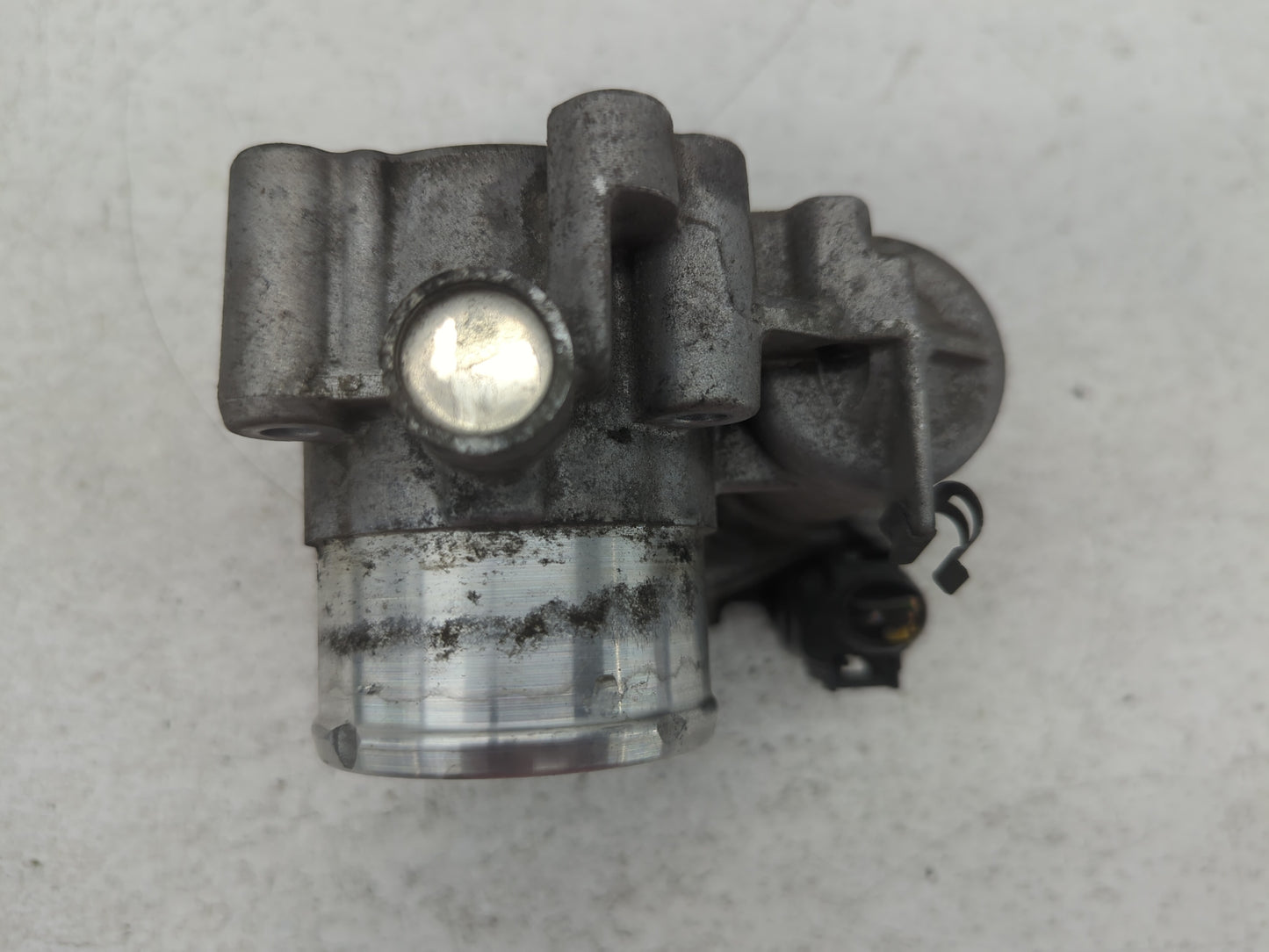 2013-2014 Ford Fusion Throttle Body P/N:7S7G-9F991-CA Fits Fits 2013 2014 2015 2016 2017 2018 2019 OEM Used Auto Parts - Oem