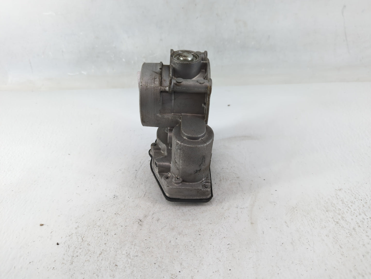 2013-2020 Ford Fusion Throttle Body P/N:DS7E-9F991-AF Fits Fits 2013 2014 2015 2016 2017 2018 2019 2020 2021 2022 OEM Used A