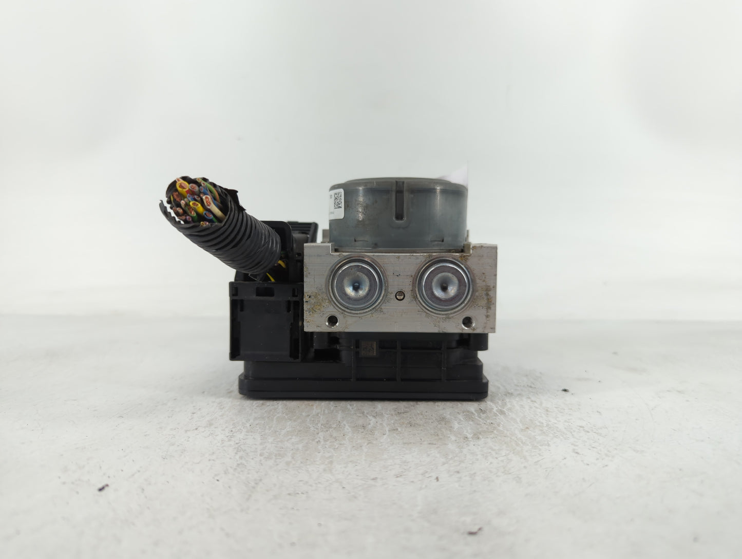 2013 Ford Fusion ABS Pump Control Module Replacement P/N:DG9C-2C405-AH Fits OEM Used Auto Parts - Oemusedautoparts1.com