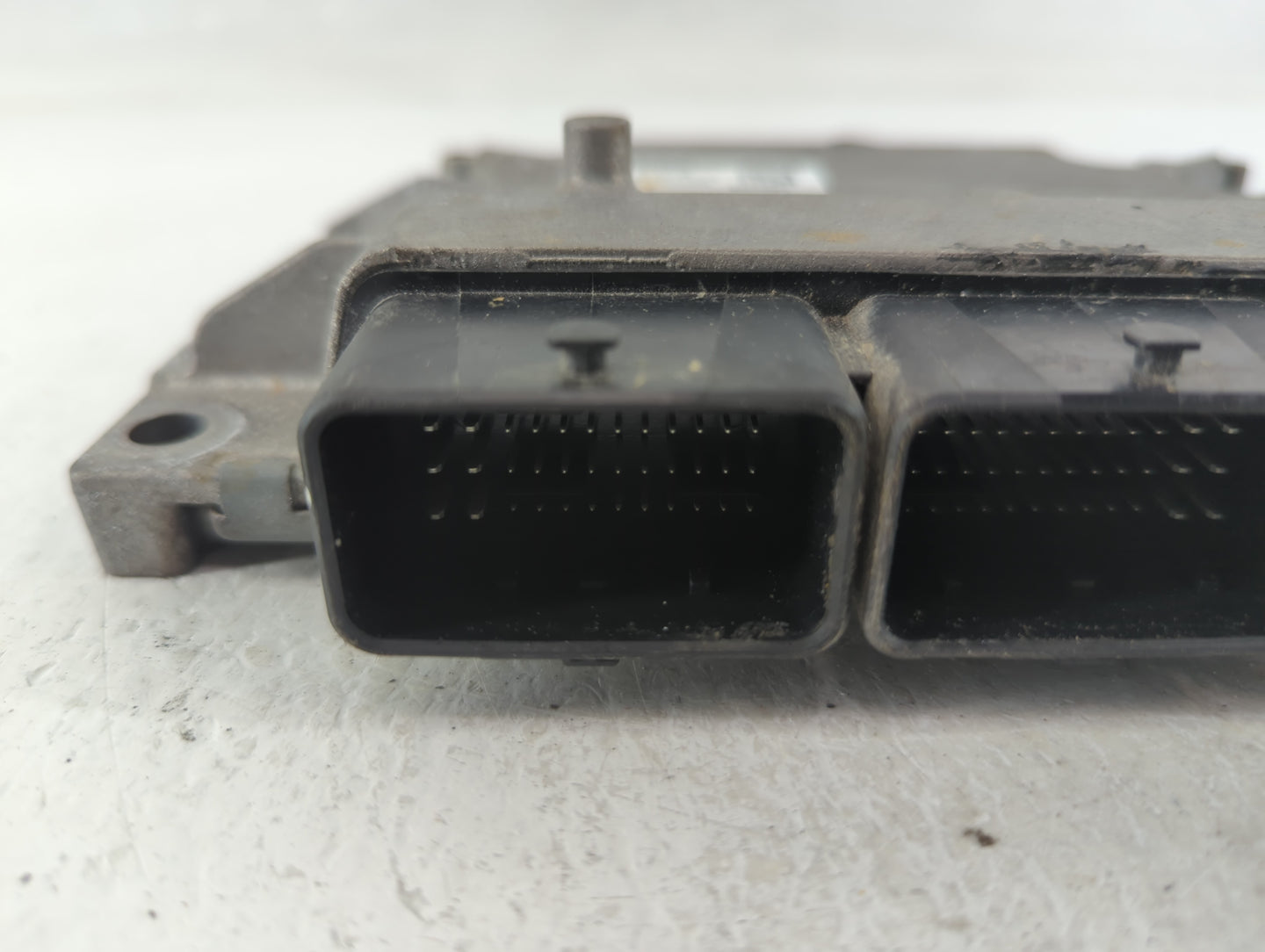 2013 Ford Fusion PCM Engine Control Computer ECU ECM PCU OEM P/N:DVX1-DS7A-12A650-BFB Fits OEM Used Auto Parts - Oemusedauto