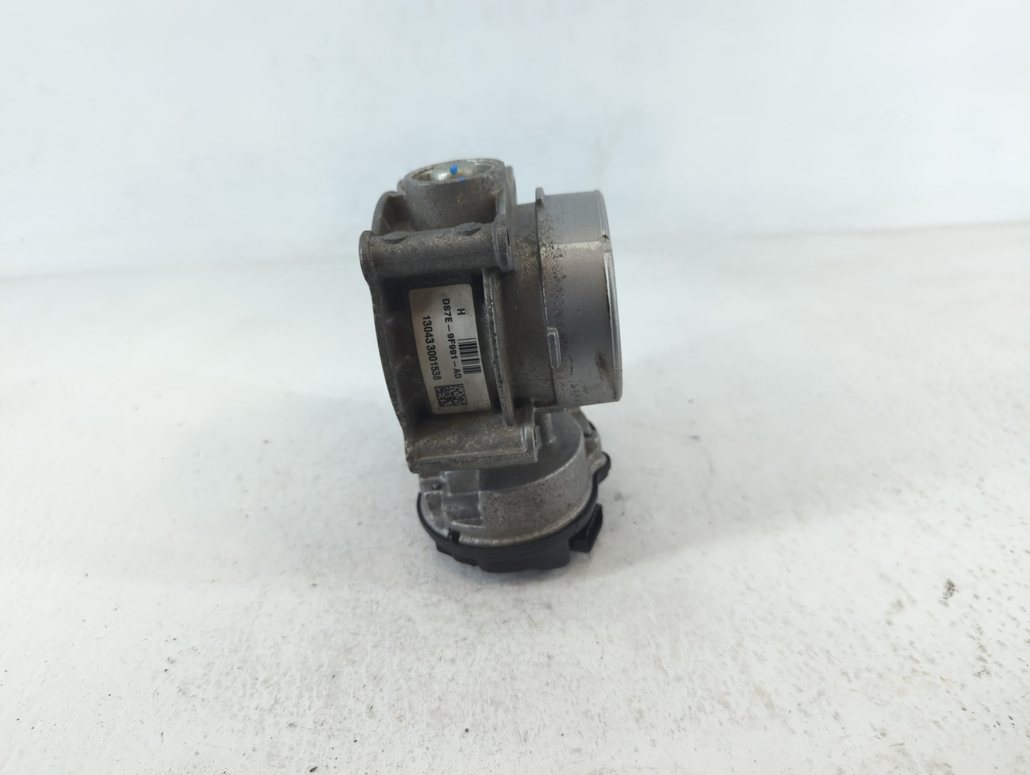 2013-2020 Ford Fusion Throttle Body P/N:DS7E-9F991-AD Fits Fits 2013 2014 2015 2016 2017 2018 2019 2020 2021 2022 OEM Used A