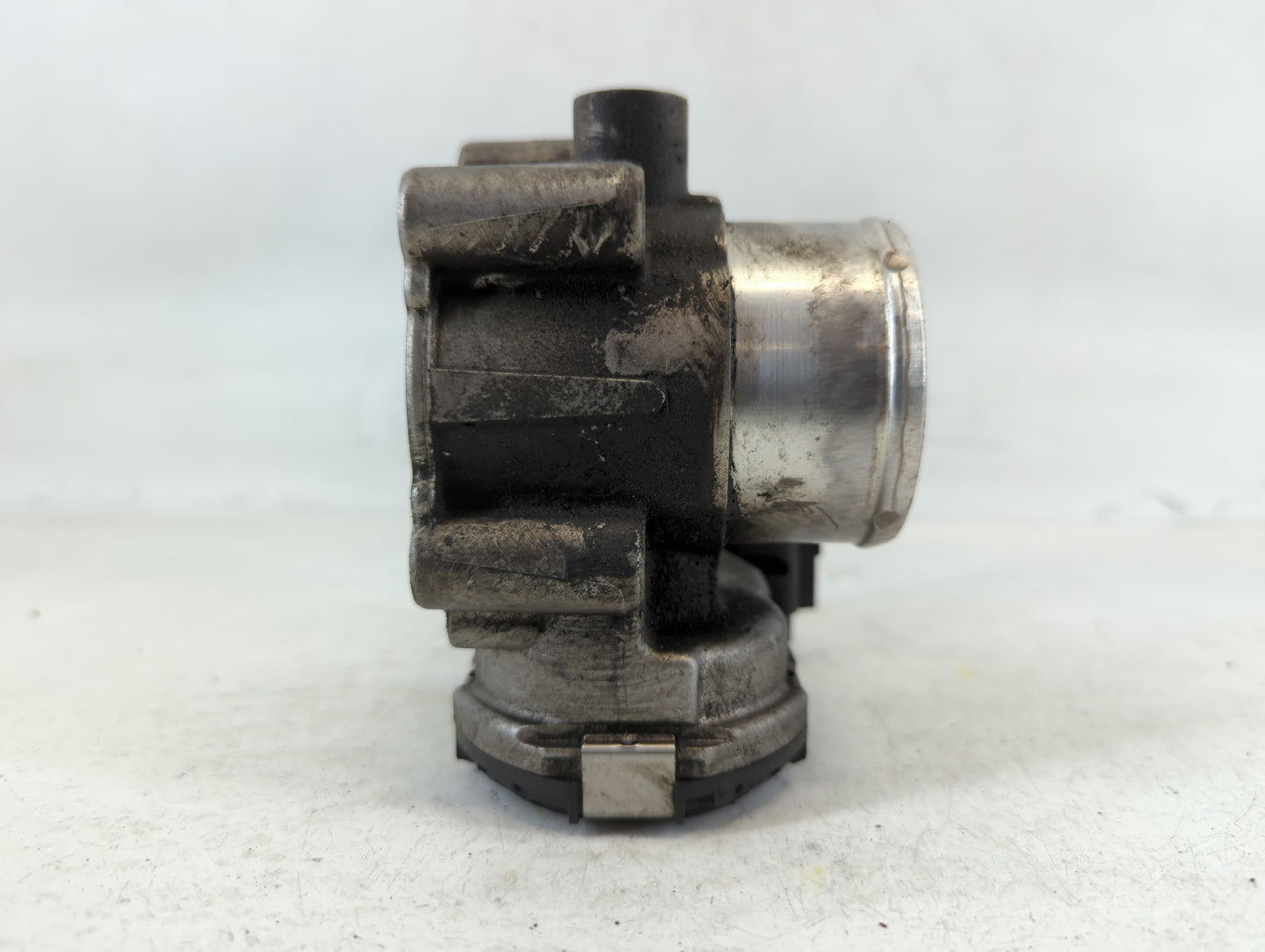 2013-2014 Ford Fusion Throttle Body P/N:0 280 750 535 7S7G-9F991-CA Fits Fits 2013 2014 2015 2016 2017 2018 2019 OEM Used Au