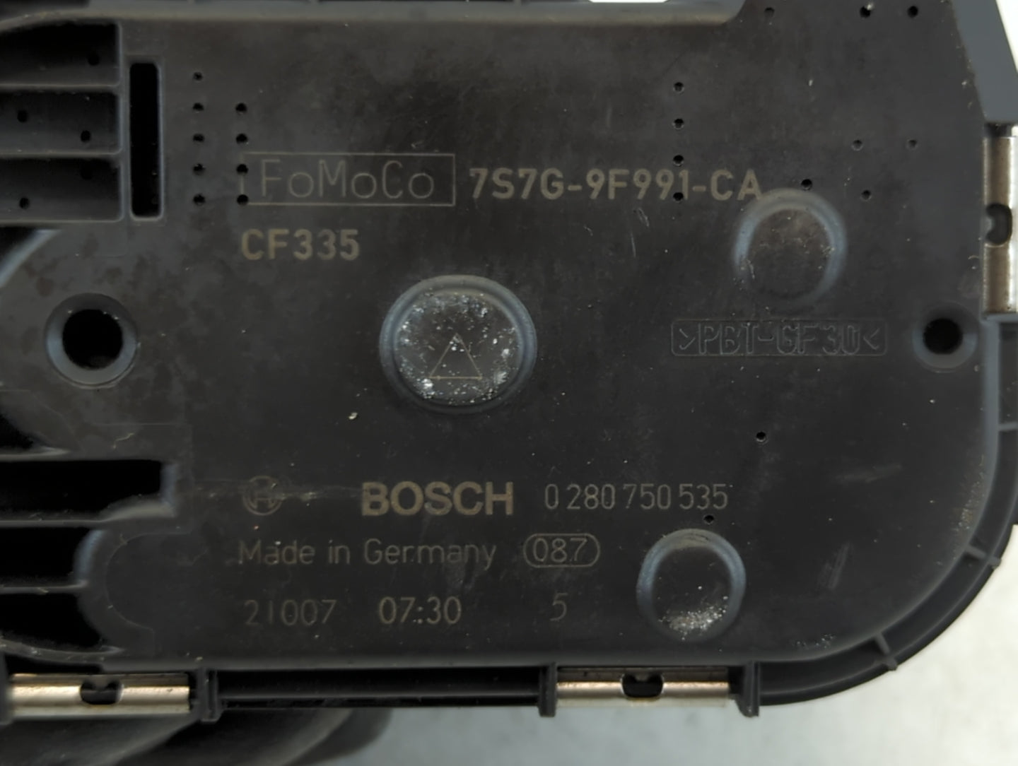 2013-2014 Ford Fusion Throttle Body P/N:0 280 750 535 7S7G-9F991-CA Fits Fits 2013 2014 2015 2016 2017 2018 2019 OEM Used Au