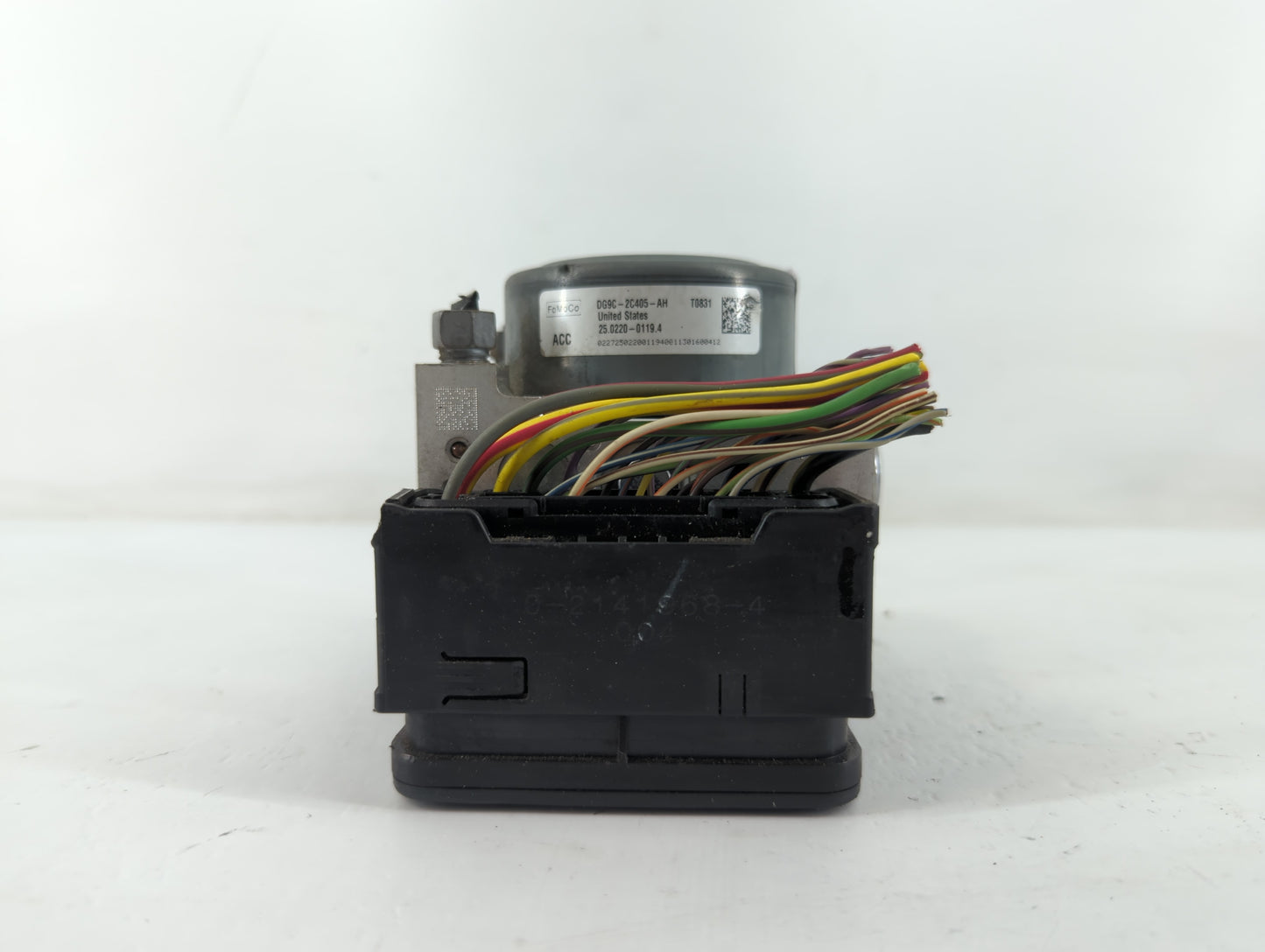2013 Ford Fusion ABS Pump Control Module Replacement P/N:DG9C-2C405-AH Fits OEM Used Auto Parts - Oemusedautoparts1.com