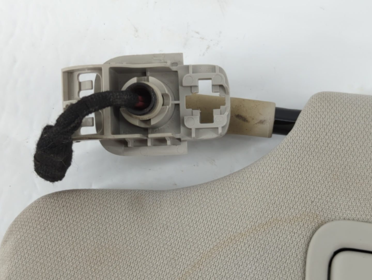 2013-2014 Ford Fusion Sun Visor Shade Replacement Driver Left Mirror Fits Fits 2013 2014 OEM Used Auto Parts - Oemusedautopa