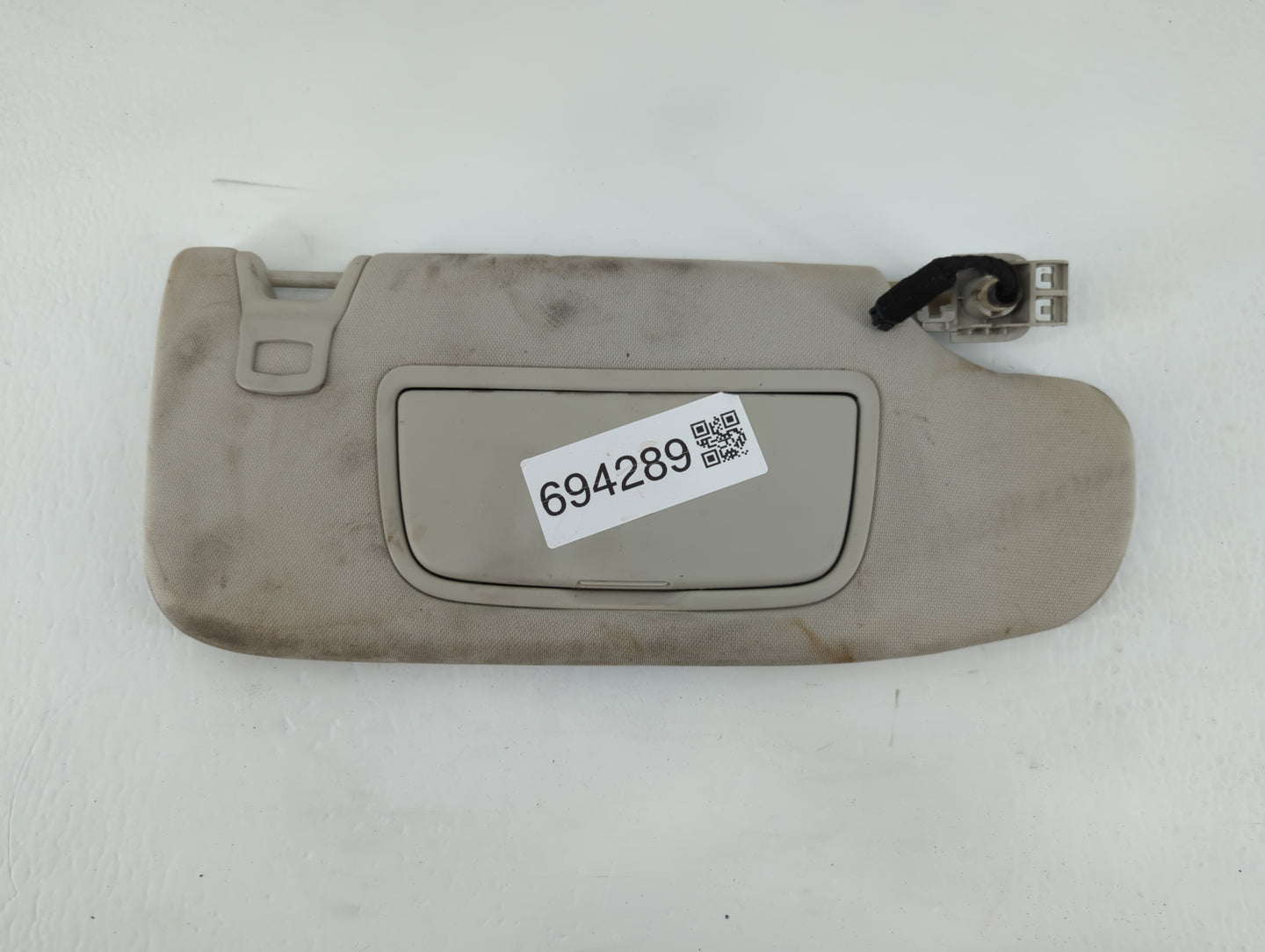 2013-2014 Ford Fusion Sun Visor Shade Replacement Passenger Right Mirror Fits Fits 2013 2014 OEM Used Auto Parts - Oemusedau