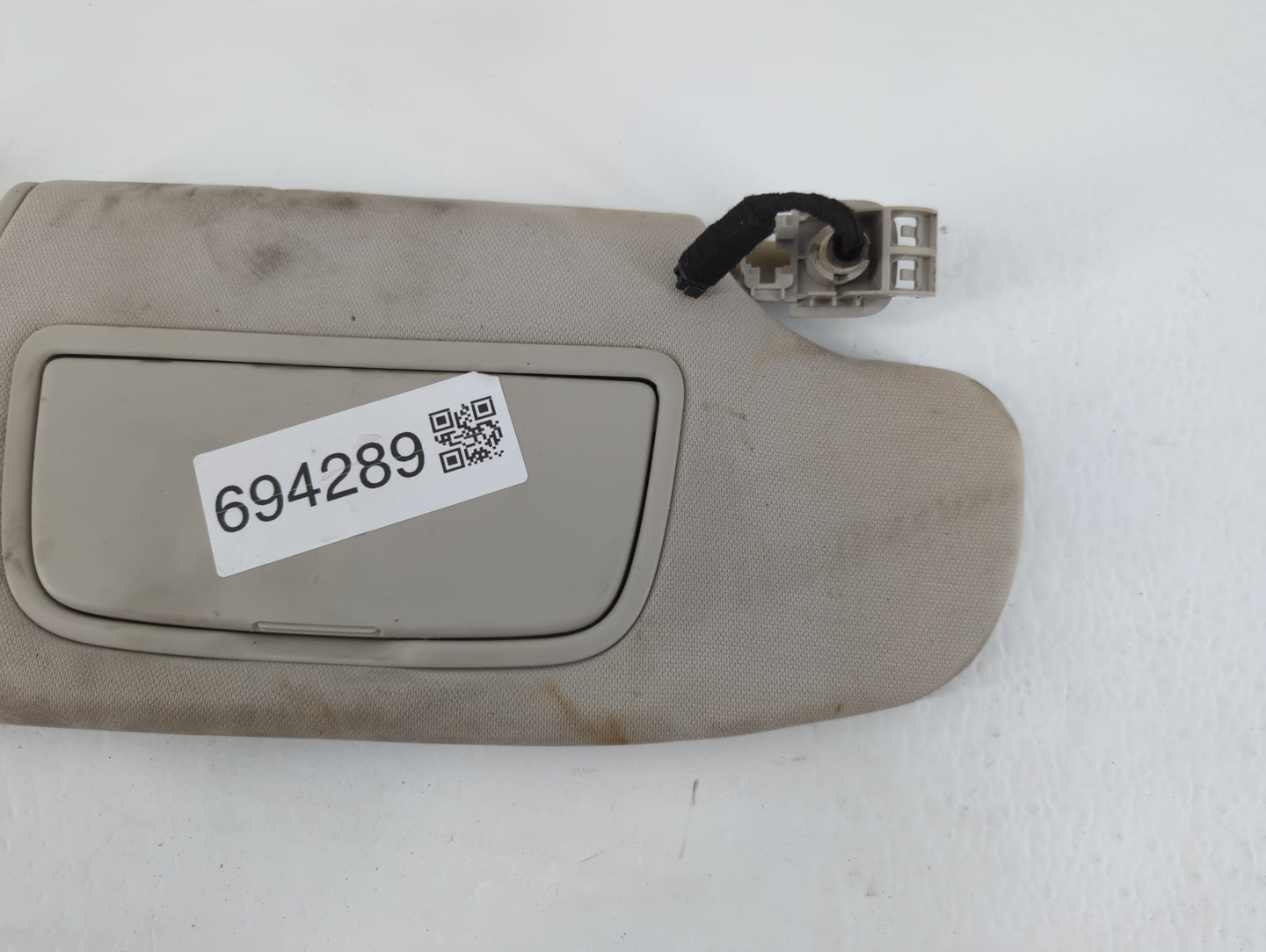 2013-2014 Ford Fusion Sun Visor Shade Replacement Passenger Right Mirror Fits Fits 2013 2014 OEM Used Auto Parts - Oemusedau