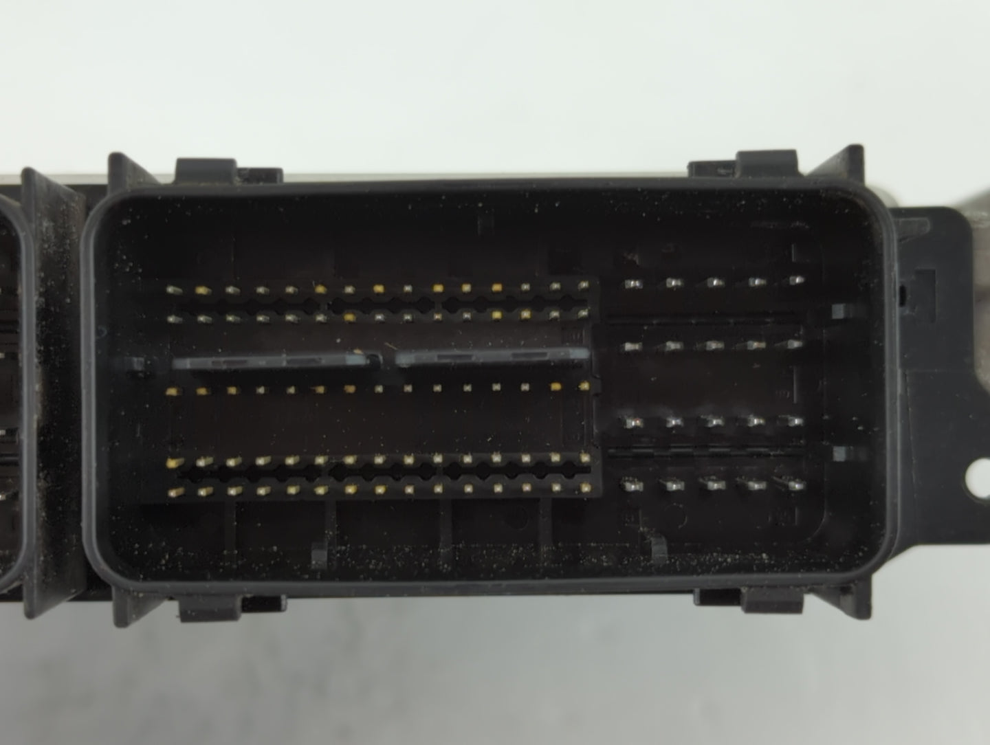 2013 Ford Fusion PCM Engine Control Computer ECU ECM PCU OEM P/N:DS7A-12A650-RL 0 261 S09 584 Fits OEM Used Auto Parts - Oem