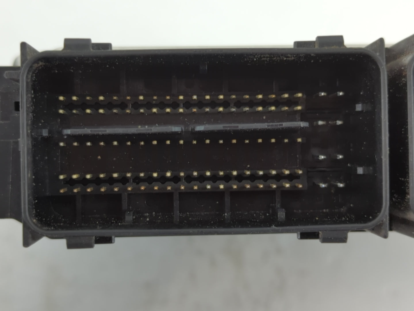 2013 Ford Fusion PCM Engine Control Computer ECU ECM PCU OEM P/N:DS7A-12A650-RL 0 261 S09 584 Fits OEM Used Auto Parts - Oem