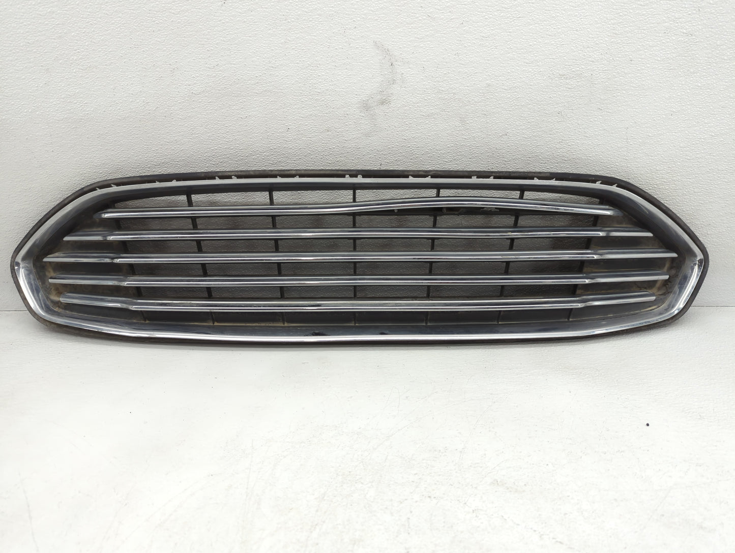 2013-2016 Ford Fusion Front Grille Bumper Not Included - Oemusedautoparts1.com