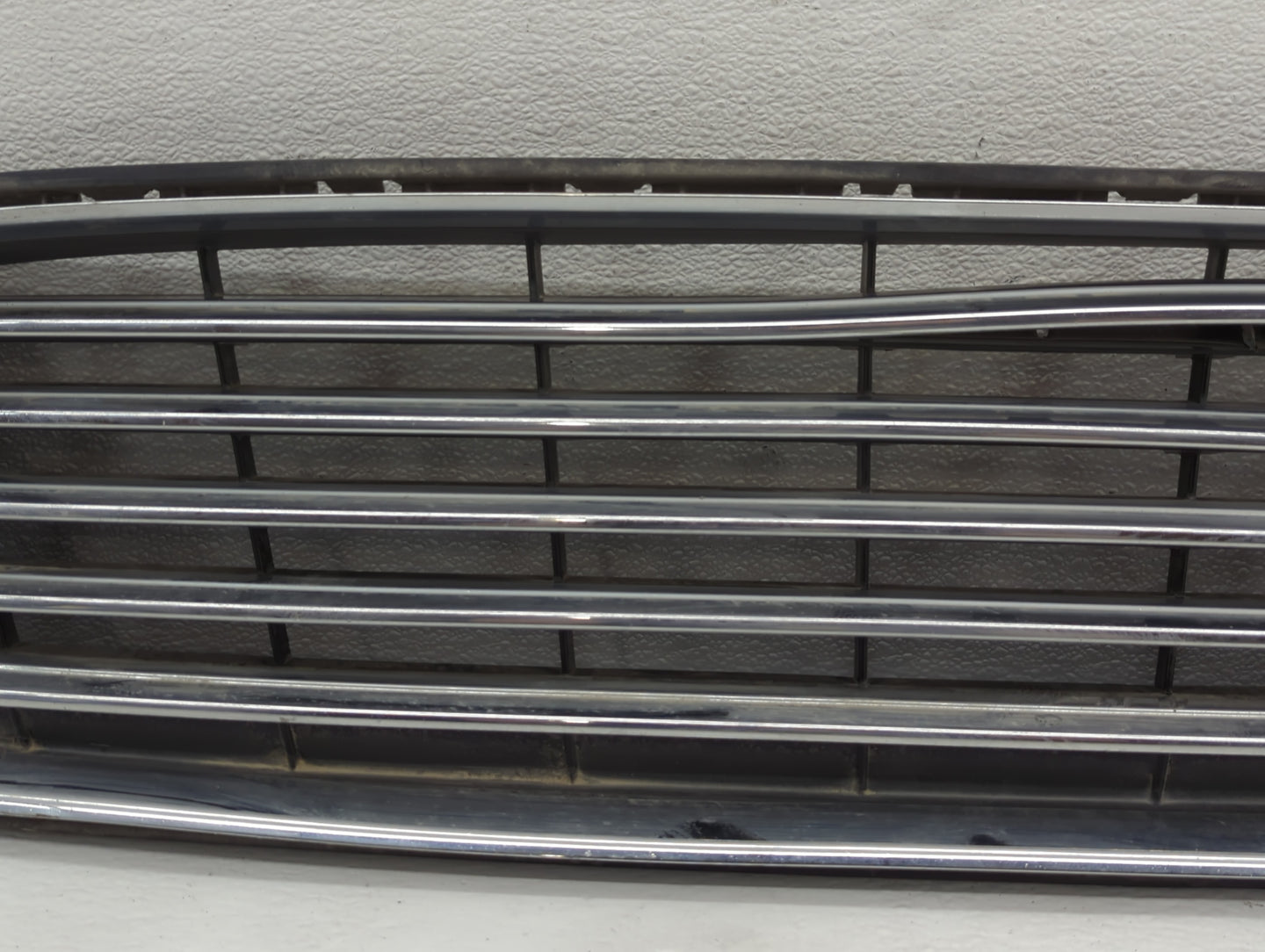 2013-2016 Ford Fusion Front Grille Bumper Not Included - Oemusedautoparts1.com