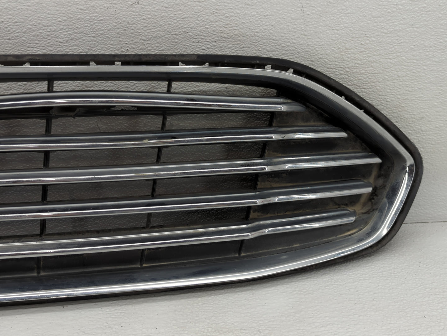 2013-2016 Ford Fusion Front Grille Bumper Not Included - Oemusedautoparts1.com