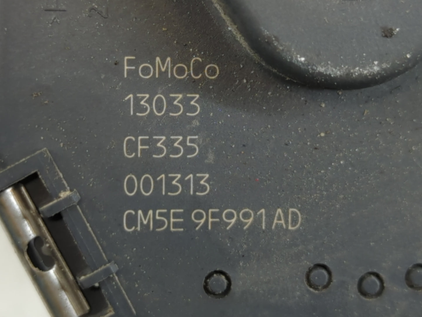 2013 Ford Fusion Throttle Body P/N:CM5E 9F991 AD Fits Fits 2012 2014 2015 2016 2017 OEM Used Auto Parts - Oemusedautoparts1.