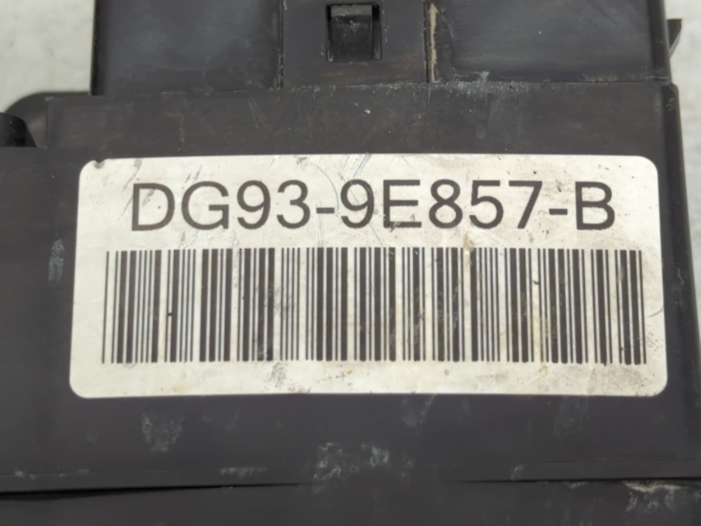 2013 Ford Fusion Fuel Vapor Charcoal Canister 735633 - Oemusedautoparts1.com