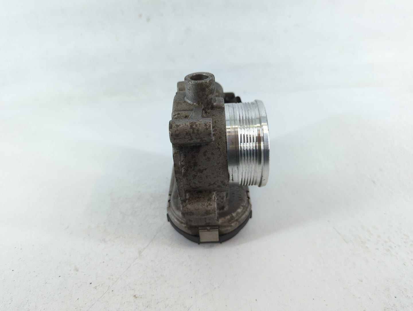 2013 Ford Fusion Throttle Body P/N:12235 CM5E 9F991AD Fits Fits 2012 2014 2015 2016 2017 OEM Used Auto Parts - Oemusedautopa