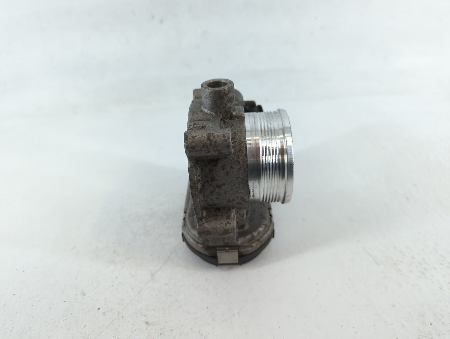 2013 Ford Fusion Throttle Body P/N:12235 CM5E 9F991AD Fits Fits 2012 2014 2015 2016 2017 OEM Used Auto Parts - Oemusedautopa