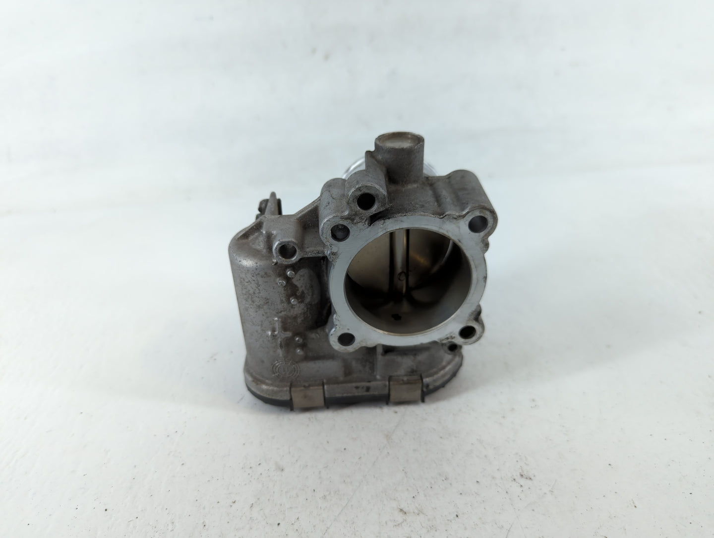 2013-2014 Ford Fusion Throttle Body P/N:7S7G-9F991-CA Fits Fits 2013 2014 2015 2016 2017 2018 2019 OEM Used Auto Parts - Oem