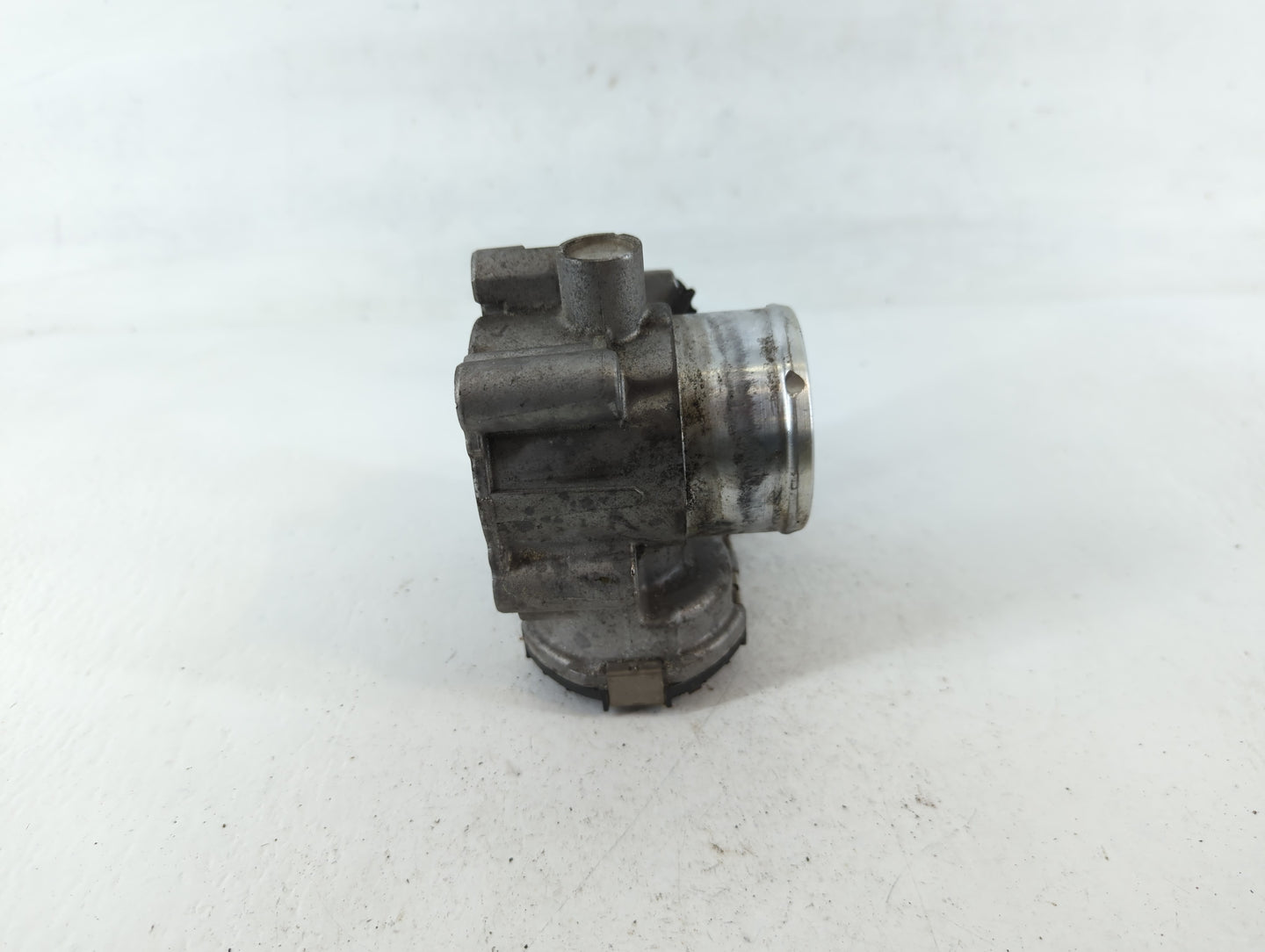 2013-2014 Ford Fusion Throttle Body P/N:7S7G-9F991-CA Fits Fits 2013 2014 2015 2016 2017 2018 2019 OEM Used Auto Parts - Oem