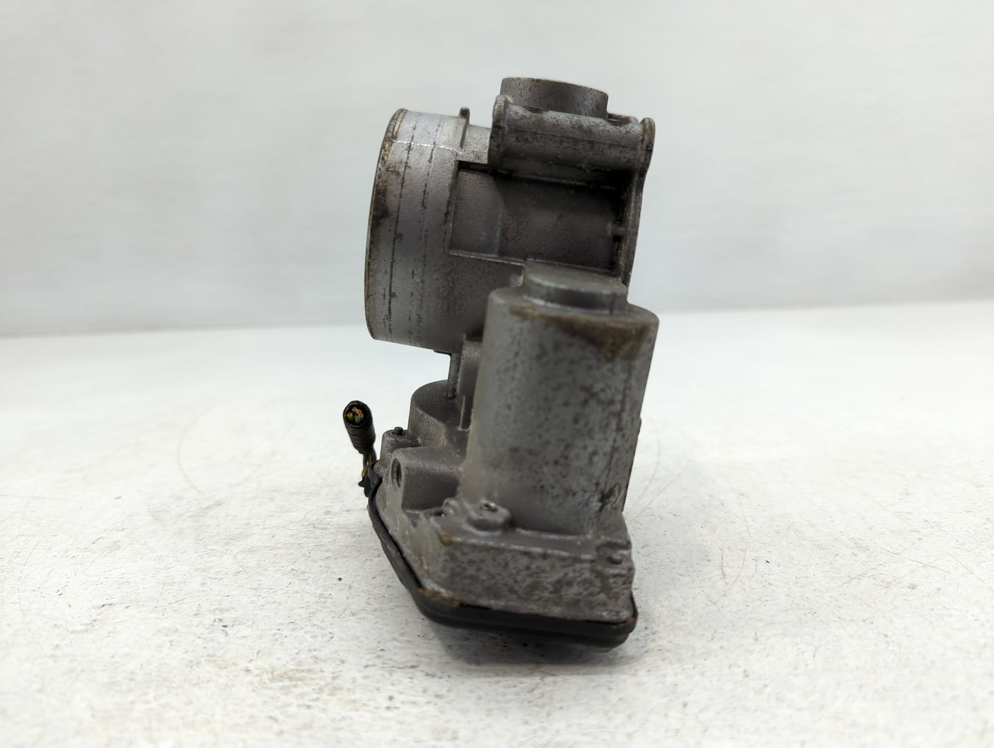 2013-2020 Ford Fusion Throttle Body P/N:DS7E-9F991-AD Fits Fits 2013 2014 2015 2016 2017 2018 2019 2020 2021 2022 OEM Used A