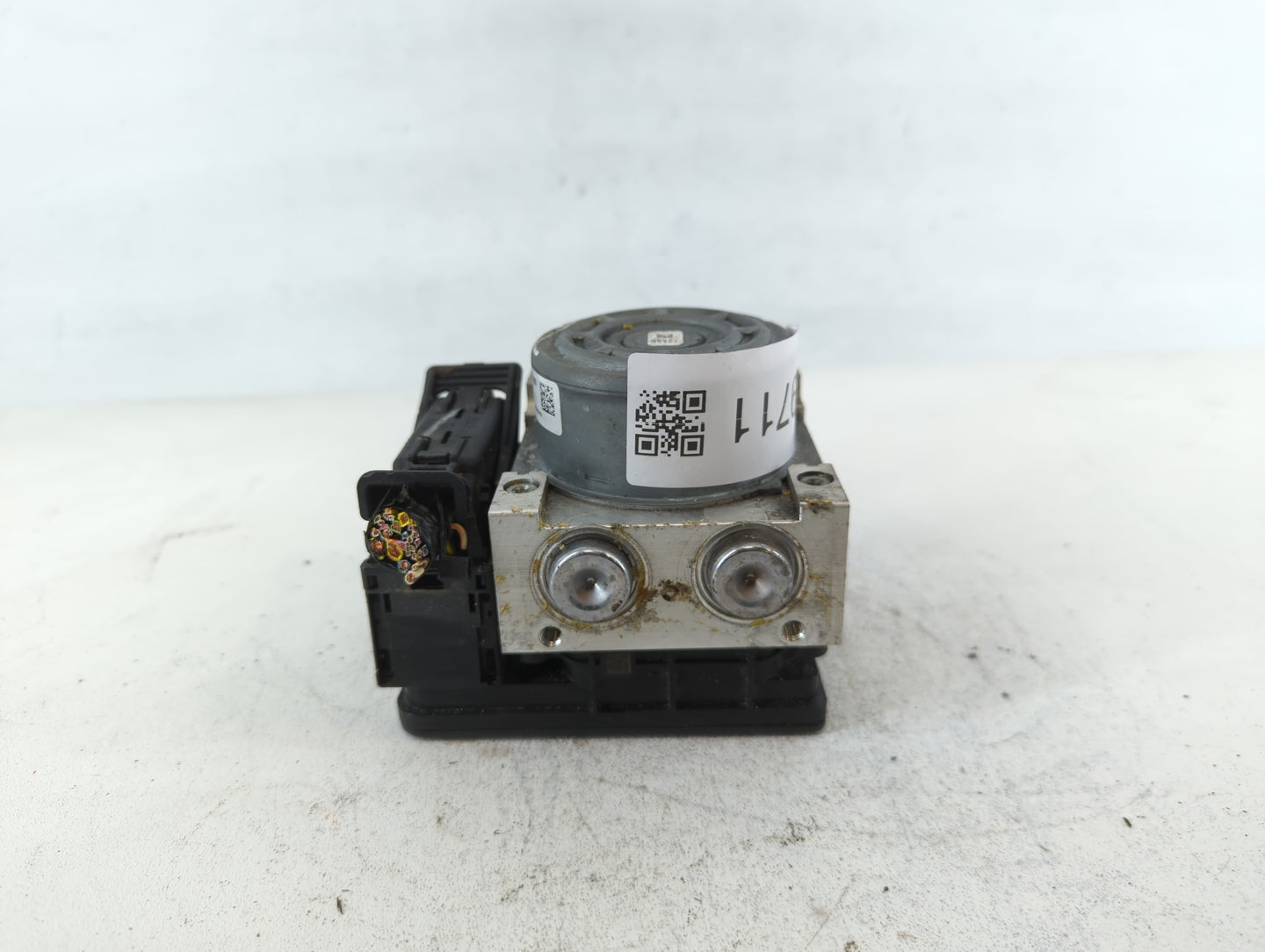 2013 Ford Fusion ABS Pump Control Module Replacement P/N:DG9C-2C405-FB Fits OEM Used Auto Parts - Oemusedautoparts1.com