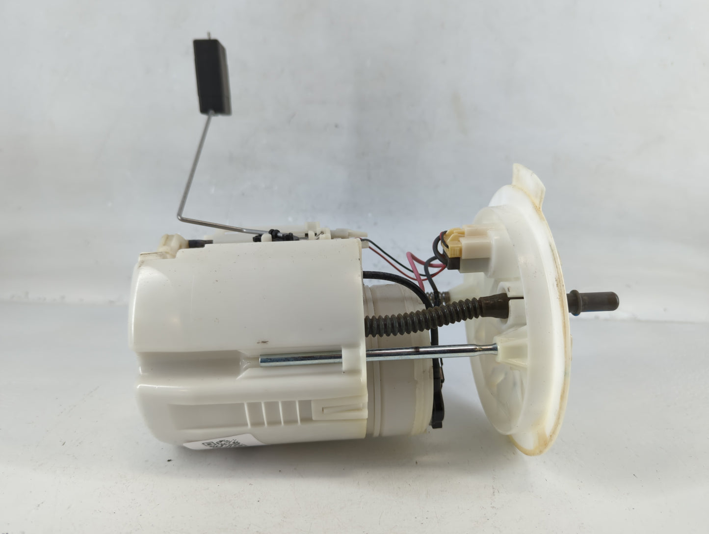 2013-2014 Ford Fusion Electrical Gas Fuel Pump Assembly - Oemusedautoparts1.com