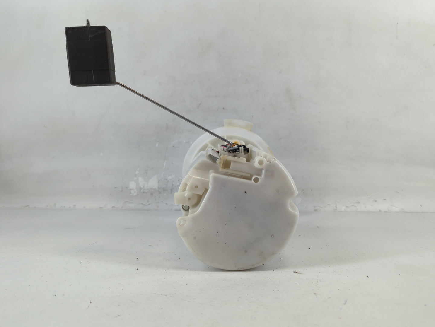 2013-2014 Ford Fusion Electrical Gas Fuel Pump Assembly - Oemusedautoparts1.com