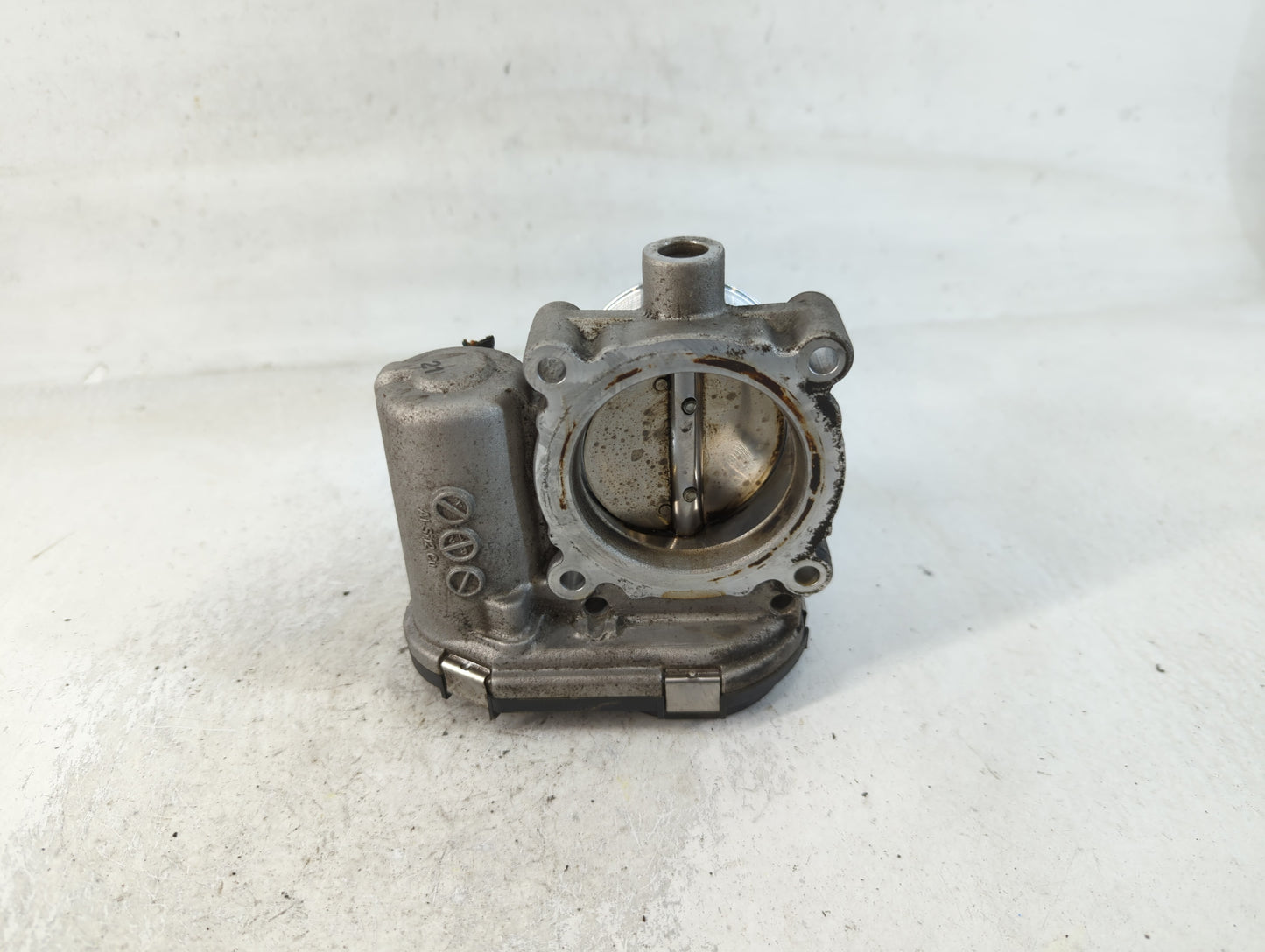 2013 Ford Fusion Throttle Body P/N:CM5E 9F991 AD Fits Fits 2012 2014 2015 2016 2017 OEM Used Auto Parts - Oemusedautoparts1.