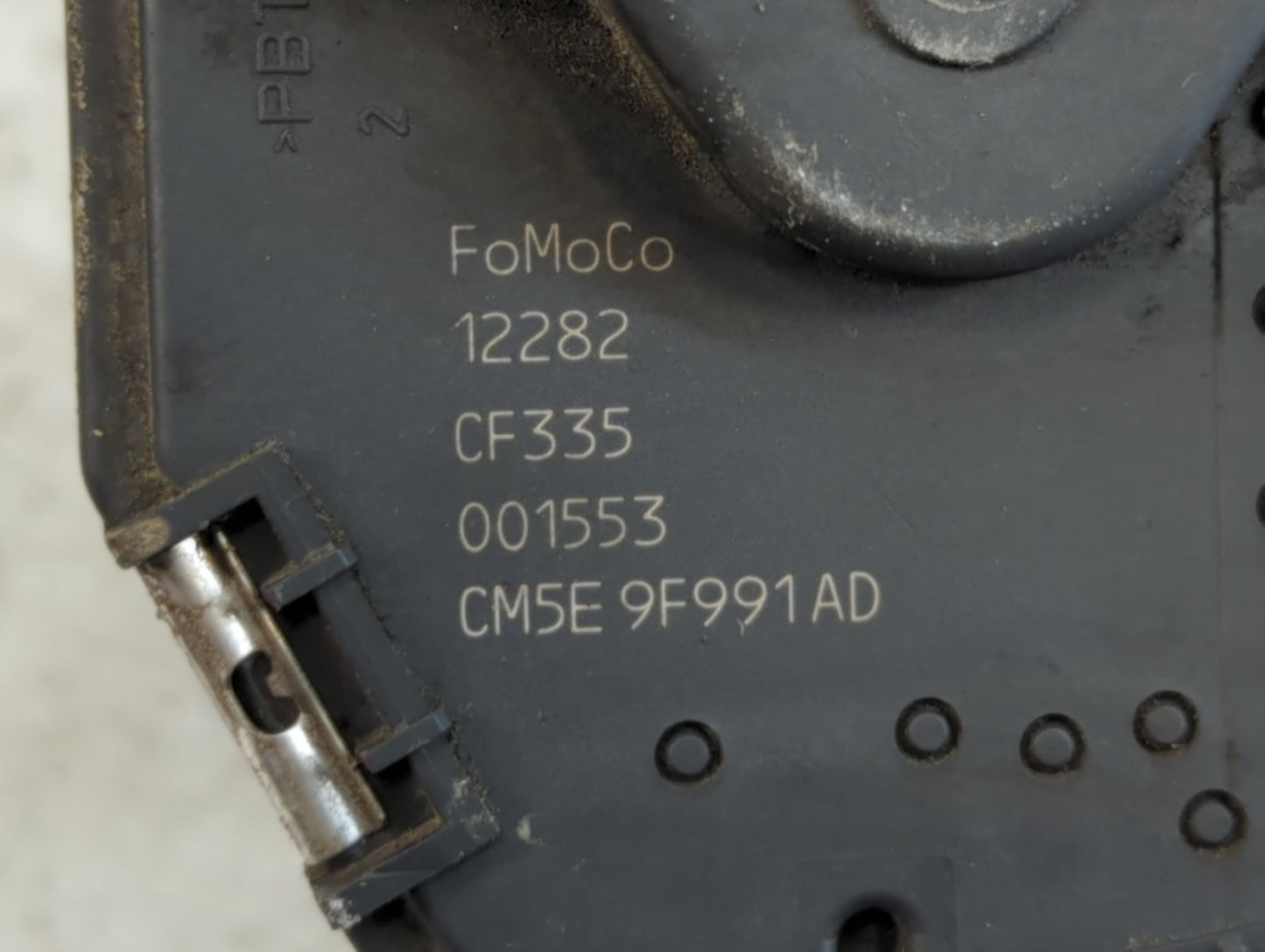 2013 Ford Fusion Throttle Body P/N:CM5E 9F991 AD Fits Fits 2012 2014 2015 2016 2017 OEM Used Auto Parts - Oemusedautoparts1.