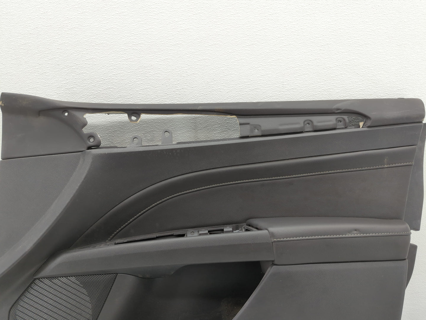 2013 Ford Fusion Front Right Passenger Interior Door Panel Trim Black - Oemusedautoparts1.com
