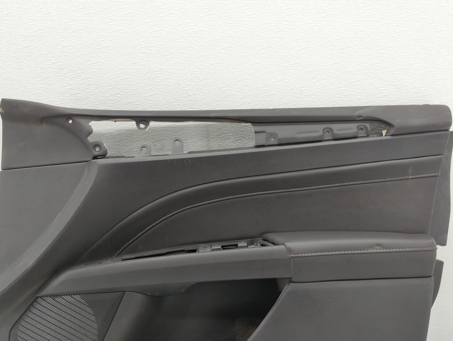 2013 Ford Fusion Front Right Passenger Interior Door Panel Trim Black - Oemusedautoparts1.com
