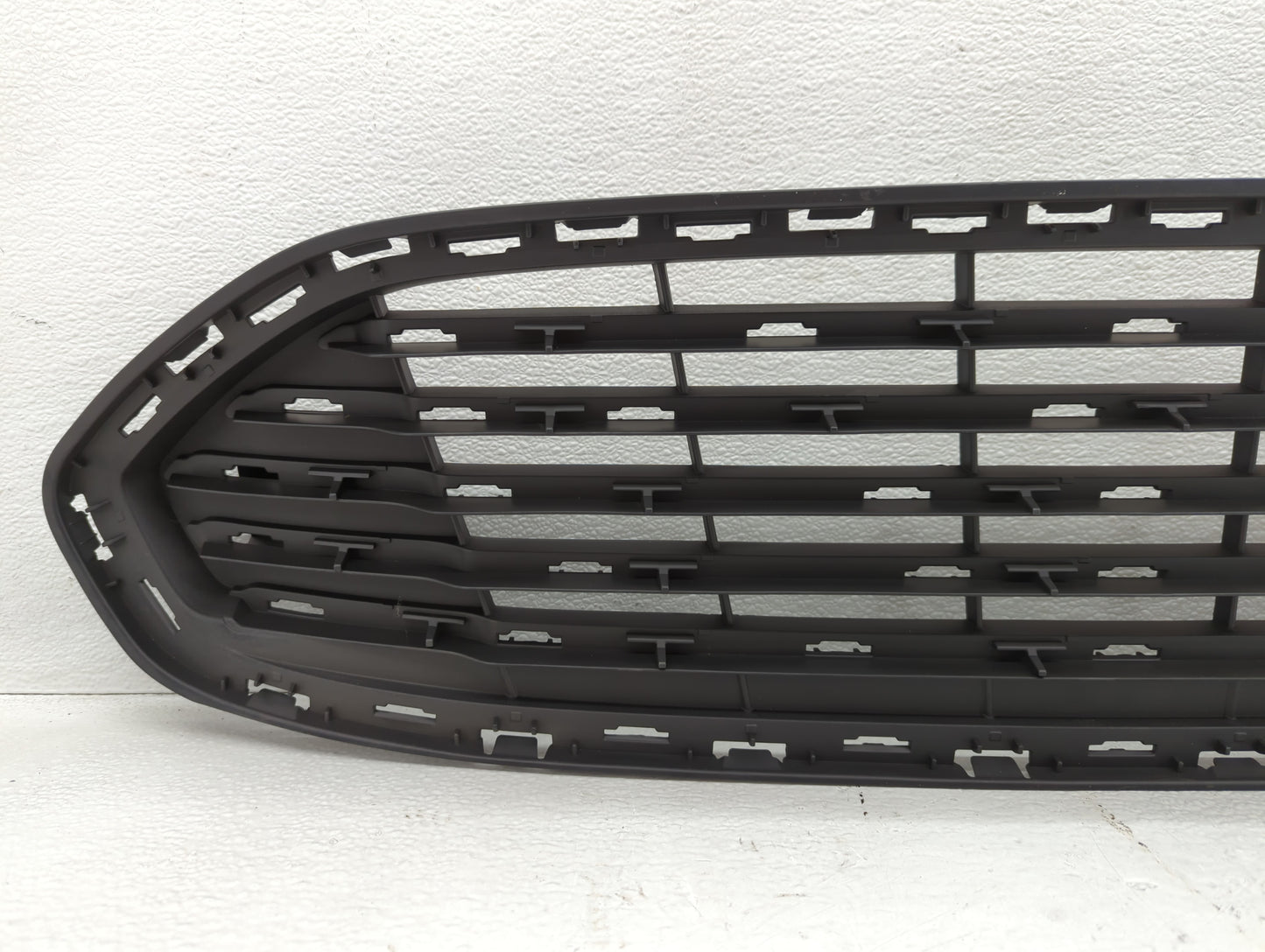 2013-2016 Ford Fusion Front Grille Bumper Not Included - Oemusedautoparts1.com