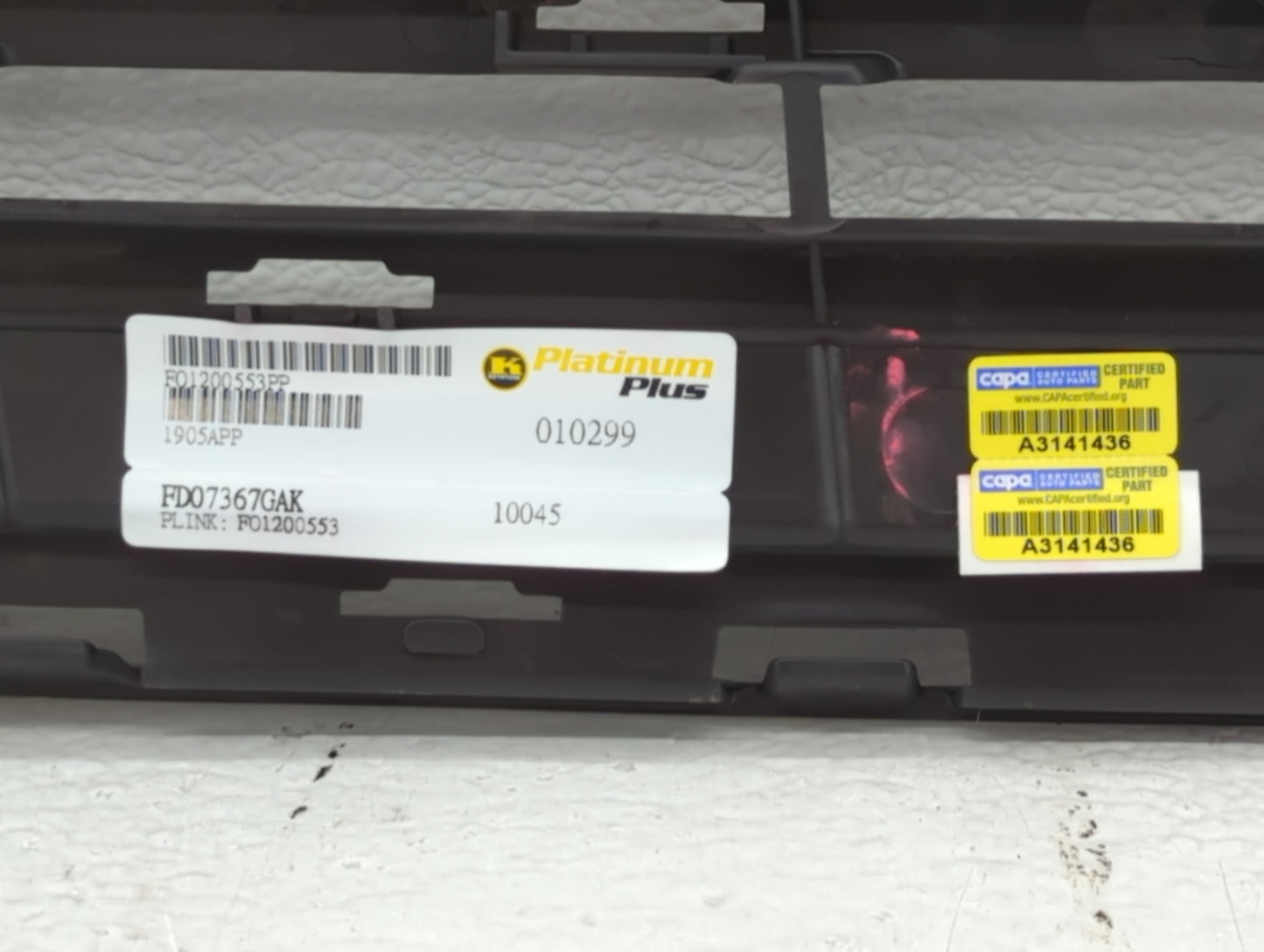 2013-2016 Ford Fusion Front Grille Bumper Not Included - Oemusedautoparts1.com