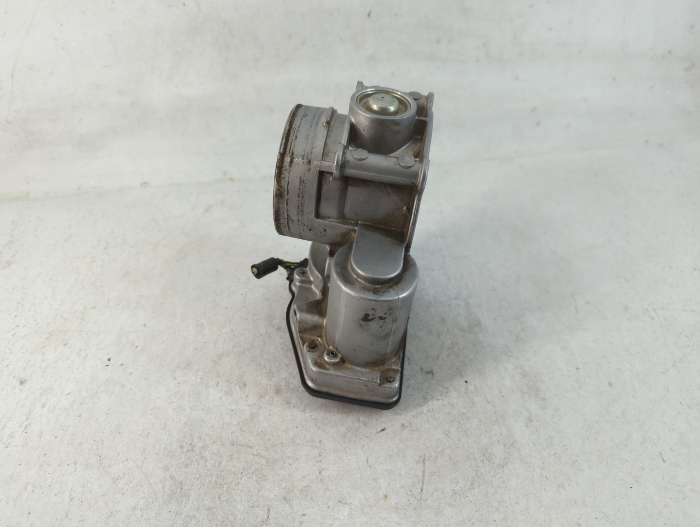 2013-2020 Ford Fusion Throttle Body P/N:DS7E-9F991-AD Fits Fits 2013 2014 2015 2016 2017 2018 2019 2020 2021 2022 OEM Used A