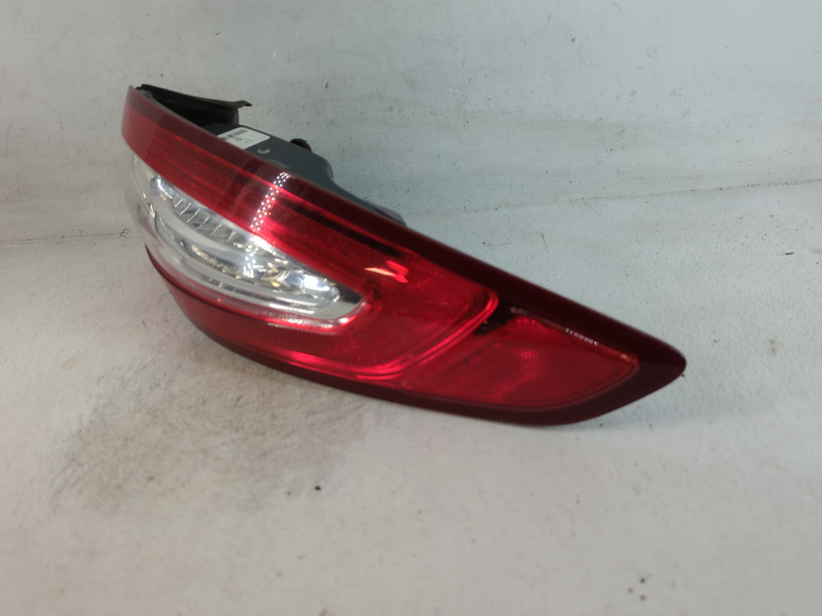 2013-2016 Ford Fusion Rear Center Lid Brake Light Tail Light P/N:DS73-13404-AH Fits Fits 2013 2014 2015 2016 OEM Used Auto P