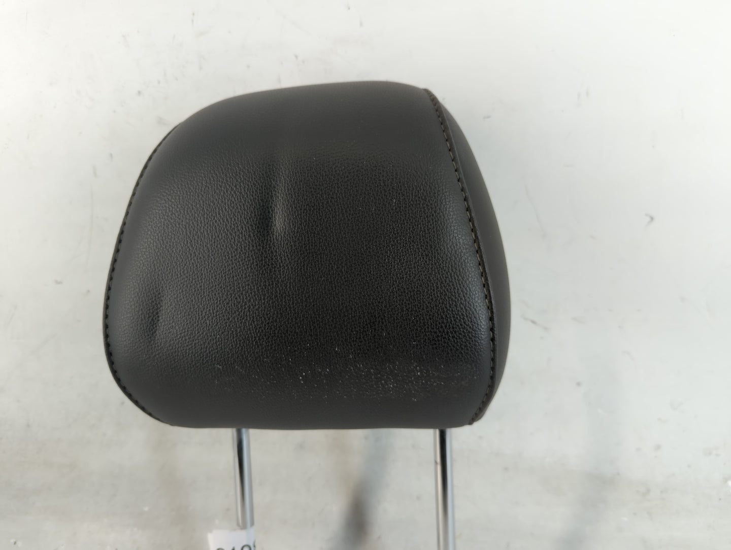 2013 Ford Fusion Headrest Head Rest Front Driver Passenger Seat Fits Fits 1999 2000 2001 2002 OEM Used Auto Parts - Oemuseda