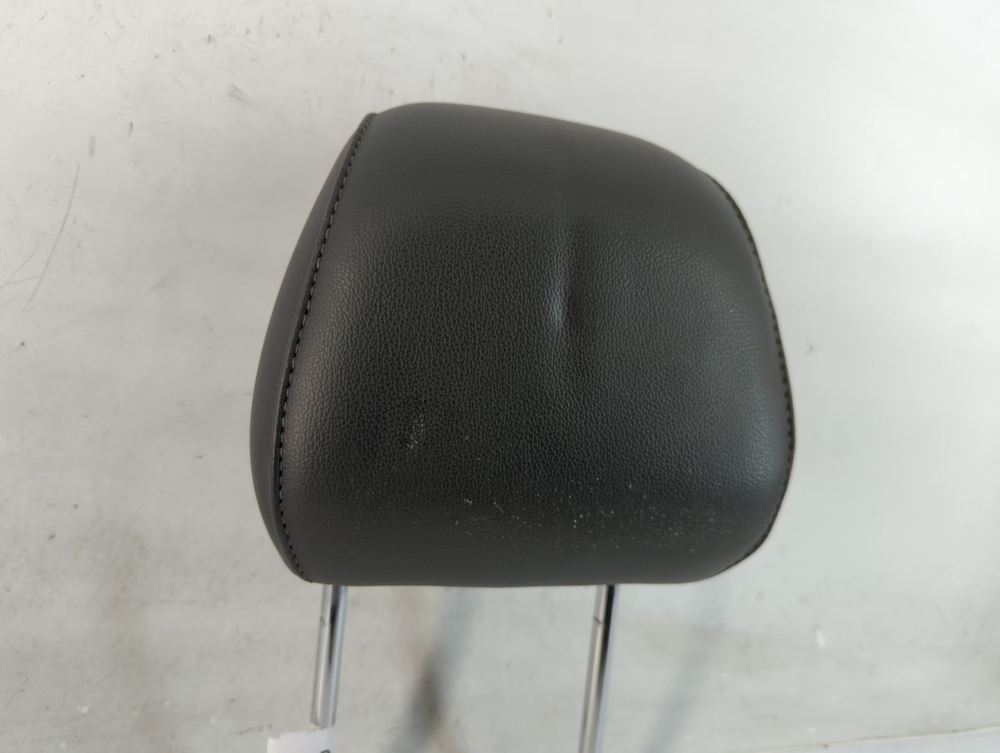 2013 Ford Fusion Headrest Head Rest Front Driver Passenger Seat Fits Fits 1999 2000 2001 2002 OEM Used Auto Parts - Oemuseda