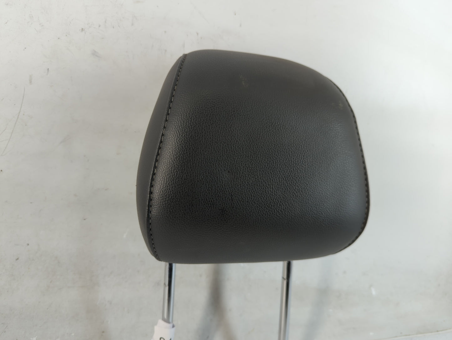 2013 Ford Fusion Headrest Head Rest Front Driver Passenger Seat Fits Fits 1999 2000 2001 2002 OEM Used Auto Parts - Oemuseda