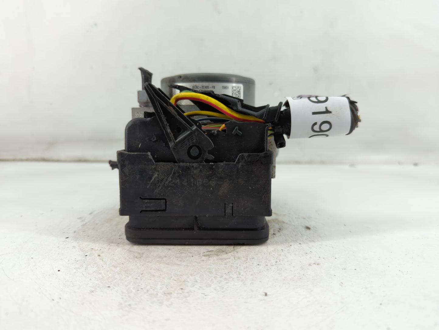 2013 Ford Fusion ABS Pump Control Module Replacement P/N:DG9C-2C405-FB Fits OEM Used Auto Parts - Oemusedautoparts1.com